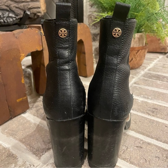 Tory Burch Lug Sole Leather Heeled Ankle Boots Size 7.5 - Picture 4 of 11